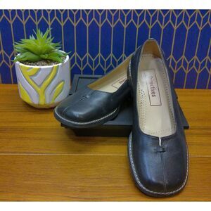 Directives Gwen Black Leather Women's Size 7N Dress Shoes